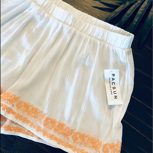 PacSun Pants - PacSun LA Hearts Embroidered Shorts